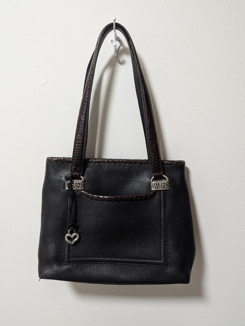Black Leather Brighton Barbados Shoulder Handbag with Dark Brown Trim And Silver